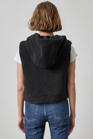 Hooded Sherpa Vest Black Lilla P