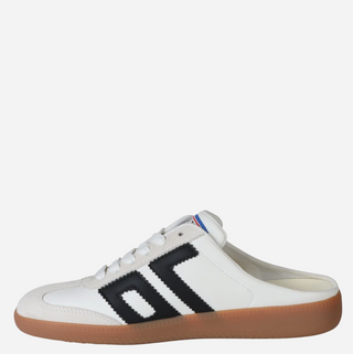 Easter White Black Back 70