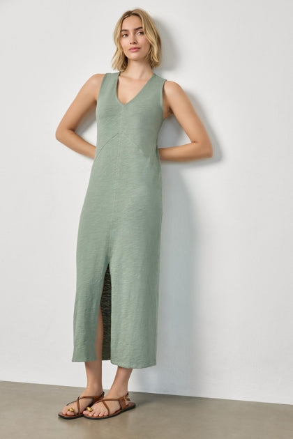 V Neck Seamed Maxi Dress Sage Lilla P Monkee's of High Point V Neck Seamed Maxi Dress Sage Lilla P Monkee's of High Point